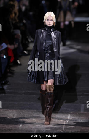 A model wears a creation by French label Givenchy as part of the women's ready to wear fall/winter 2012/2013 collection presented during the Paris Pret-a-Porter fashion week, in Paris, France, 4 March 2012. The Pret-a-Porter women's fashion fall/winter runs until 7 March 2012. Photo: Hendrik Ballhausen Stock Photo