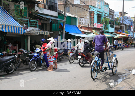 Street Scene, Cholon, Chinatown, Ho Chi Minh City (Saigon), Vietnam, Indochina, Southeast Asia, Asia Stock Photo