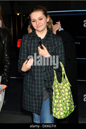 Abigail Breslin leaving NBC studios in Manhattan New York City, USA - 25.10.11 Stock Photo