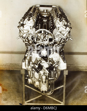The Zeppelin Maybach VL-2 was a German airship engine used in the early ...
