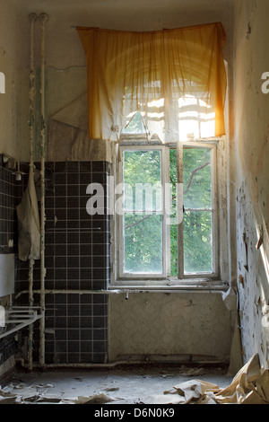 Beelitz, Germany, old bathroom in a building of the former Beelitz Heilstaetten Stock Photo