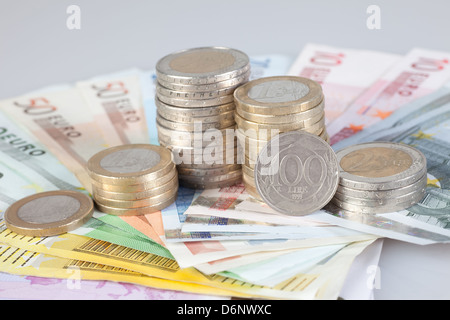 Berlin, Germany, Euro notes, Euromuenzen and former 100-lire coin Stock Photo