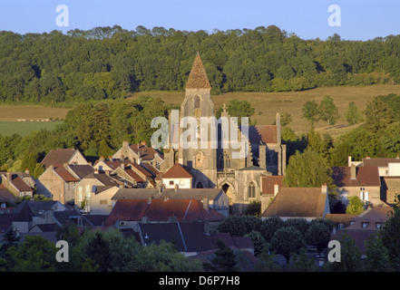 France, Burgundy, St-Seine L'Abbaye, village, church, evening light peaceful, harmonious, Stock Photo