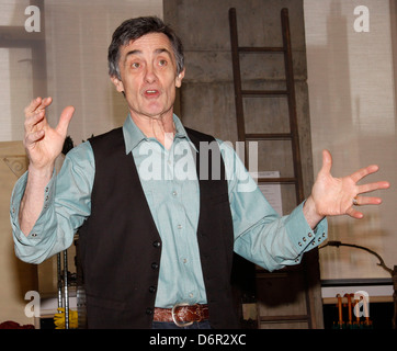 Roger Rees from the classic TV show 'Cheers' Meet and greet with the ...