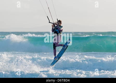 Kitesurfer. Tarifa, Costa de la Luz, Cadiz, Andalusia, Spain, Europe. Stock Photo