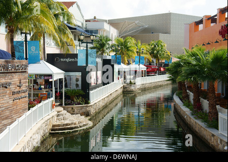 Paseo del rio, restaurants, and shops in La Isla Shopping Village mall in the Zona Hotelera, Cancun, Quintana Roo, Mexico Stock Photo