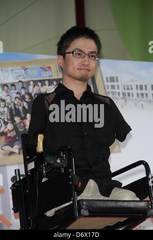 Japanese writer Hirotada Ototake  shared positive spirits with school kids in Taipei, Taiwan, China on Tuesday April 23, 2013. Stock Photo