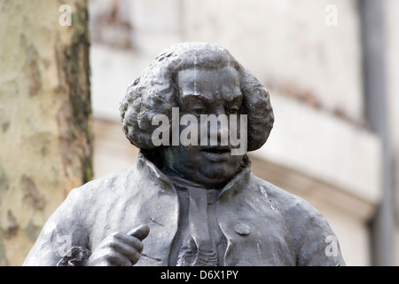 Samuel Johnson Doctor Dr essayist statue London Stock Photo