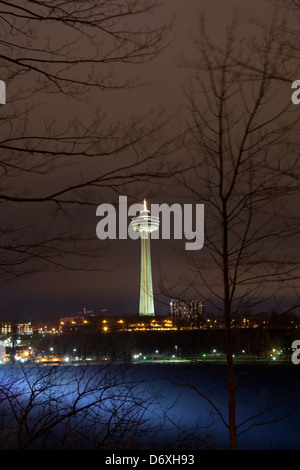 Niagara Falls at night, on the border between USA and Canada.Shoot on the American side towards the sklyon on the Canadian side. Stock Photo