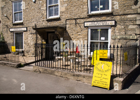 Top Banana antique shop.Tetbury, a small town in Gloucestershire England UK Stock Photo