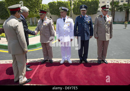 Cairo, Egypt. 24th April, 2013. U.S. Defense Secretary Chuck Hagel (2nd L) walks with Egyptian Defence Minister General Abdel Fattah Sisi during an arrival ceremony at the Ministry of Defence in Cairo April 24, 2013  (Credit Image: Credit:  Tareq Gabas/APA Images/ZUMAPRESS.com/Alamy Live News) Stock Photo