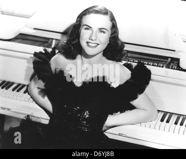 DEANNA DURBIN Candian singer and film actress about 1947 Stock Photo