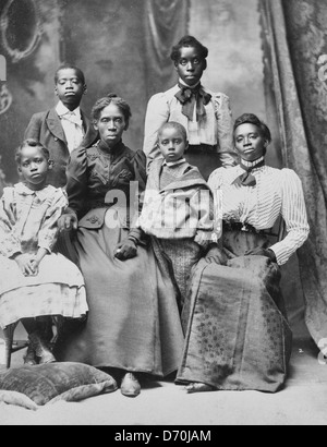 Mrs. Frazer Baker And Children, Family Of The Murdered Postmaster At 