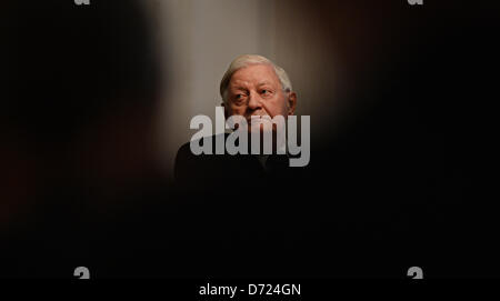 Former German Chancellor Helmut Schmidt sits during the ceremony to award the Hans Martin Schleyer Prize in Stuttgart, Germany, 26 April 2013. Schmidt received the Hans Martin Schleyer Prize for 'for outstanding contributions to consolidating and strengthening the foundations of a community based on the principle of individual freedom.' Photo: FRANZISKA KRAUFMANN Stock Photo