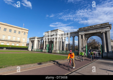 The Grand Entrance to Hyde Park (aka Hyde Park Screen or Queen Elizabeth Gate), London, England, UK. Stock Photo