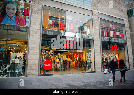 H&M clothing store Liverpool 1 shopping area Liverpool Merseyside ...