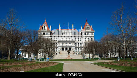 The State Capitol Building of sthe state of New York is pictured in Albany, USA, 17 April 2013. The parliamentary building was built between 1867 and 1899. Photo: Arno Burgi Stock Photo