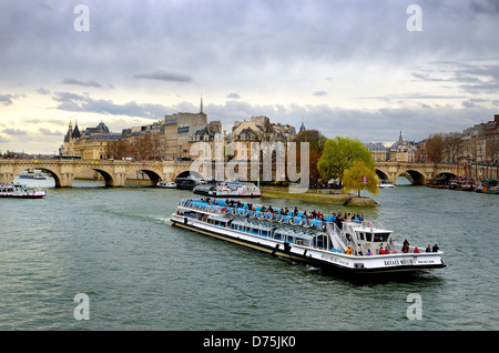 Ile de la Cite River Seine Pont Neuf Paris France Stock Photo
