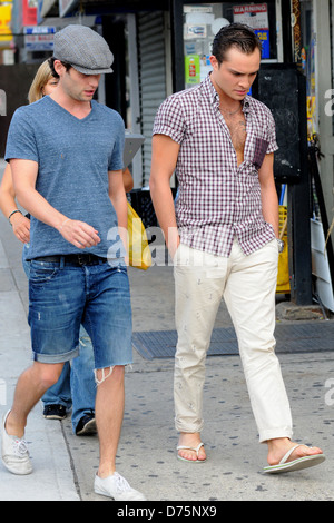 Penn Badgley and Ed Westwick on the set of 'Gossip Girl' shooting on location in Queens New York City, USA - 14.07.11 Stock Photo