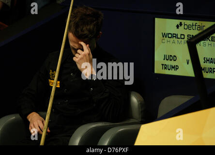 Sheffield, UK. 30th April 2013. Judd Trump in action against Shaun Murphy during the quarter-finals of the Betfair World Snooker Championship at the Crucible Theatre on April 30, 2013 in Sheffield, England. Credit:  Michael Cullen / Alamy Live News Stock Photo