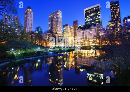 Central Park and luxury apartment and office buildings in New York City Stock Photo