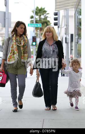 Pregnant Jessica Alba, her daughter Honor Marie Warren and her mother enjoy lunch together on Father's Day at Nate & Al's Deli Stock Photo