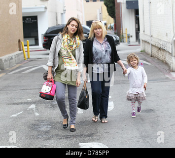 Pregnant Jessica Alba, her daughter Honor Marie Warren and her mother enjoy lunch together on Father's Day at Nate & Al's Deli Stock Photo