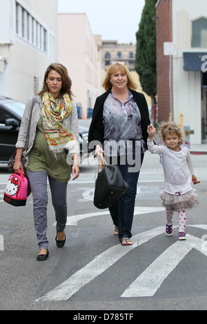 Pregnant Jessica Alba, her daughter Honor Marie Warren and her mother enjoy lunch together on Father's Day at Nate & Al's Deli Stock Photo