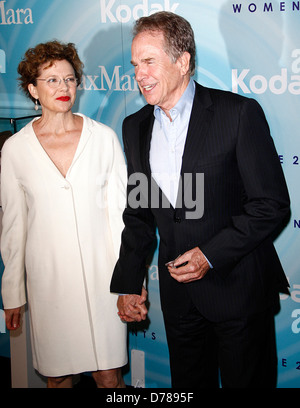 Annette Bening and Warren Beatty The 2011 Women In Film Crystal + Lucy Awards at the Beverly Hilton Hotel - Arrivals Los Stock Photo