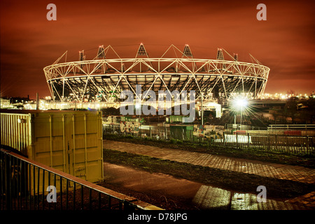 London 2012 Olympic Stadium under construction at night Stock Photo