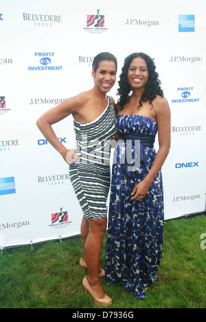 Leslie Lewis Sword and Christina Lewis The Fourth Annual Reginald F. Lewis Foundation Gala Luncheon Held at The Reginald F. Stock Photo