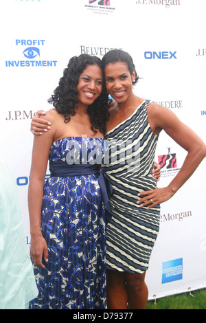 Christina Lewis and Leslie Lewis Sword The Fourth Annual Reginald F. Lewis Foundation Gala Luncheon Held at The Reginald F. Stock Photo