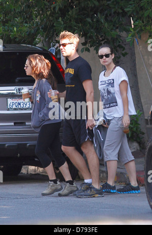 Olivia Wilde and friends leaving Little Dom's Deli in Los Feliz with