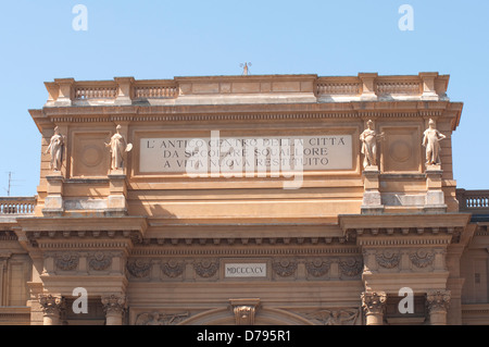 Italy, Tuscany, Florence, Piazza della Repubblica Square, The 1895 triumphal Arch Stock Photo