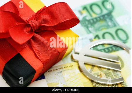 Present in German national colours, tax lowering , Geschenk in deutschen Nationalfarben, Steuersenkung Stock Photo