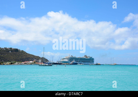 Cruise ships in Philipsburg, St. Maarten, Netherland Antilles Stock Photo