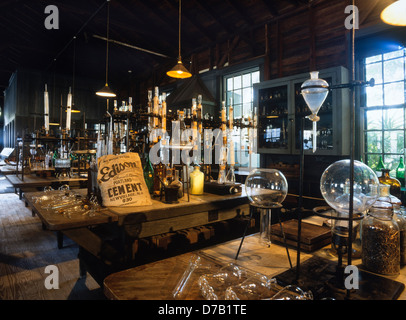 The Edison Botanic Research Laboratory at the Edison & Ford Winter ...