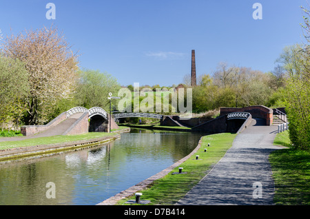 Windmill End Junction where the Dudley No 2 Canal meets the Netherton Tunnel Branch Canal in Rowley Regis, West Midlands Stock Photo