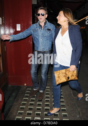 Daniel Craig wearing a denim jacket as he arrives at J Sheekey restaurant for dinner London, England - 04.06.11 Stock Photo