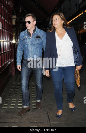 Daniel Craig wearing a denim jacket as he arrives at J Sheekey restaurant for dinner London, England - 04.06.11 Stock Photo