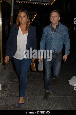 Daniel Craig wearing a denim jacket as he leaves J Sheekey restaurant London, England - 04.06.11 Stock Photo