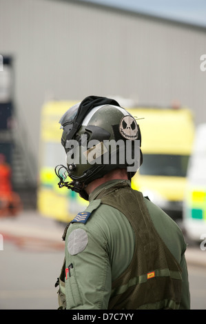 RAF Chinook Helicopter ground crew Stock Photo