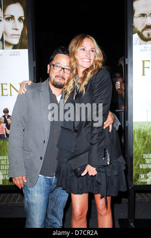 Dennis Lee, Julia Roberts The Premiere of 'Fireflies In The Garden' held at the Pacific Theater at the Grove - Arrivals Los Stock Photo