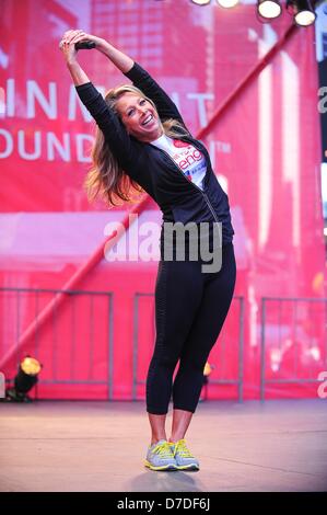 New York, USA. 4th May 2013. in attendance for 16th Annual EIF Revlon Run/Walk For Women, Times Square, New York, NY May 4, 2013. Photo By: Gregorio T. Binuya/Everett Collection/Alamy Live News Stock Photo