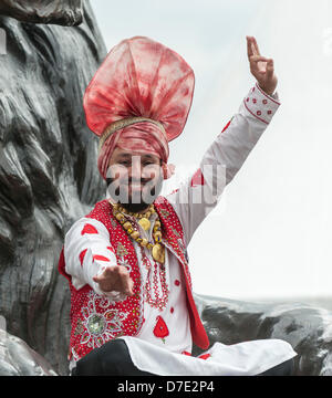 London, UK. 5th May, 2013.  A traditional Punjabi dancer at the Vaisakhi Festival in Trafalgar Square.  A highlight of the capital's celebrations for the Sikh New Year, invitation to the event is free and includes live music and entertainment.  Photographer: Gordon Scammell/Alamy Live News Stock Photo