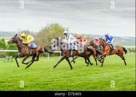 Salisbury Racecourse is a flat racecourse in the United Kingdom featuring thoroughbred horse racing, 3 miles southwest of Salisbury, Wiltshire, England. Fifteen race meetings a year are held there between early May and mid-October. Stock Photo