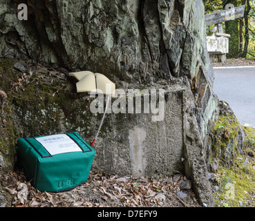 Seismometer (seismograph) monitors earthquakes in the earthquake prone country of Japan - early warning system; monitoring device; data collection Stock Photo