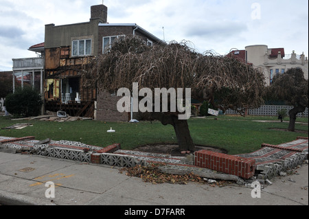 BROOKLYN, NY - NOVEMBER 01: Serious damage in the buildings at the Manhattan Beach neighborhood Stock Photo