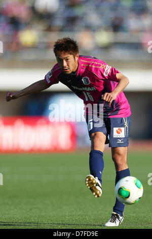 Takuma Edamura (Cerezo),  May 3, 2013 - Football / Soccer :  2013 J.LEAGUE Division 1, 9th Sec  match between Shonan Bellmare 0-3 Cerezo Osaka  at Shonan BMW Stadium Hiratsuka, Kanagawa, Japan.  (Photo by Daiju Kitamura/AFLO SPORT) Stock Photo