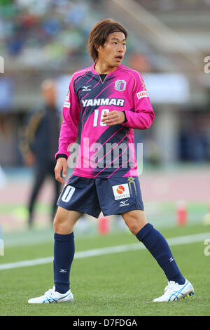 Junpei Kusukami (Cerezo),  May 3, 2013 - Football / Soccer :  2013 J.LEAGUE Division 1, 9th Sec  match between Shonan Bellmare 0-3 Cerezo Osaka  at Shonan BMW Stadium Hiratsuka, Kanagawa, Japan.  (Photo by Daiju Kitamura/AFLO SPORT) Stock Photo